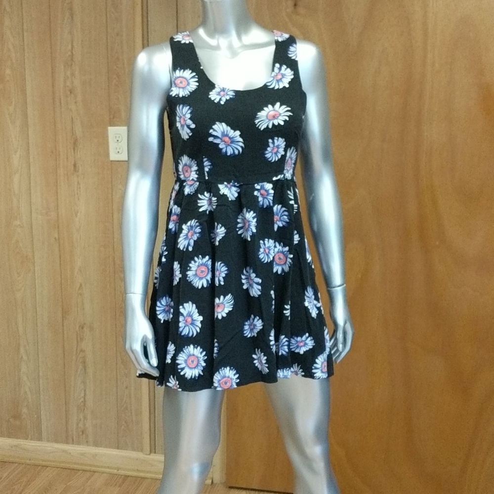 Short sleeve floral dress